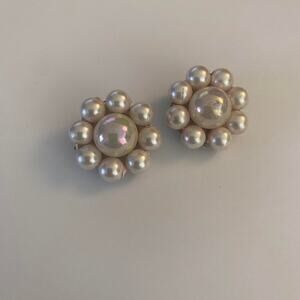 Vintage faux pearl cluster clip on earrings